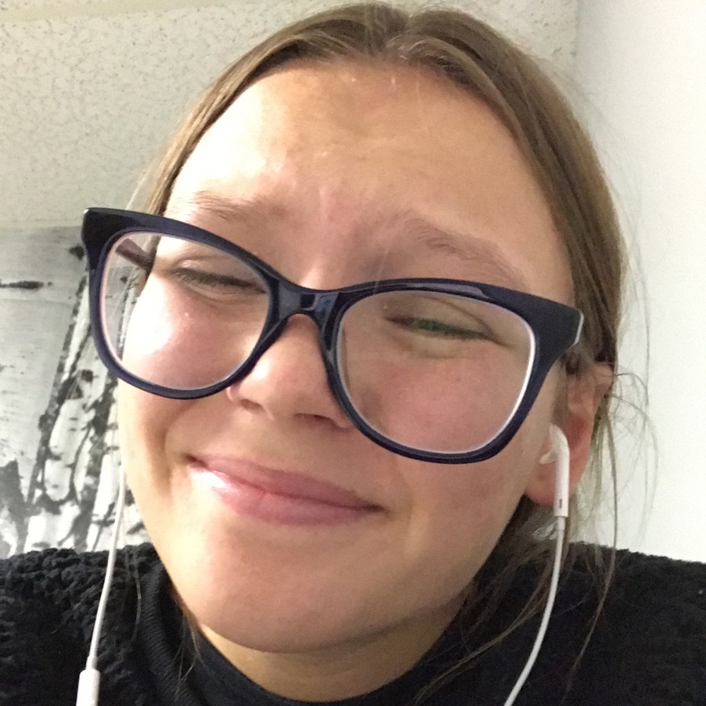 Meet your Posher, Ana